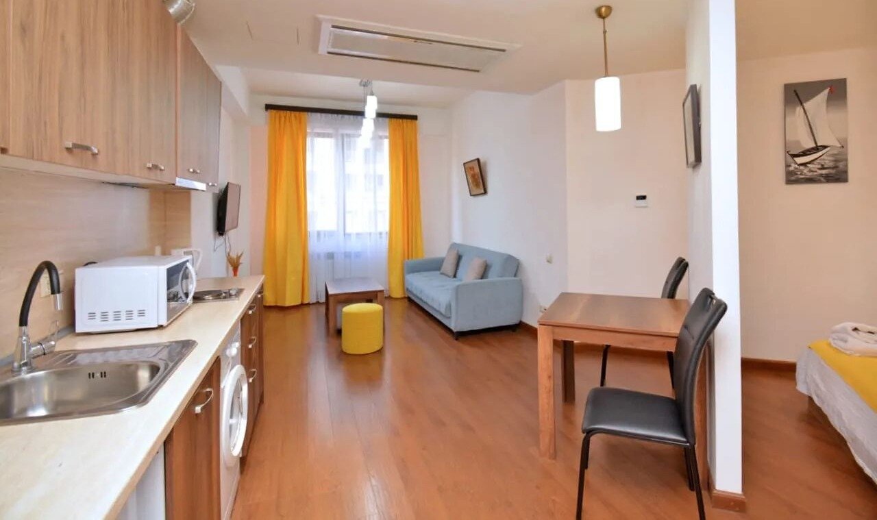 2-room apartment, Buzand St, 5