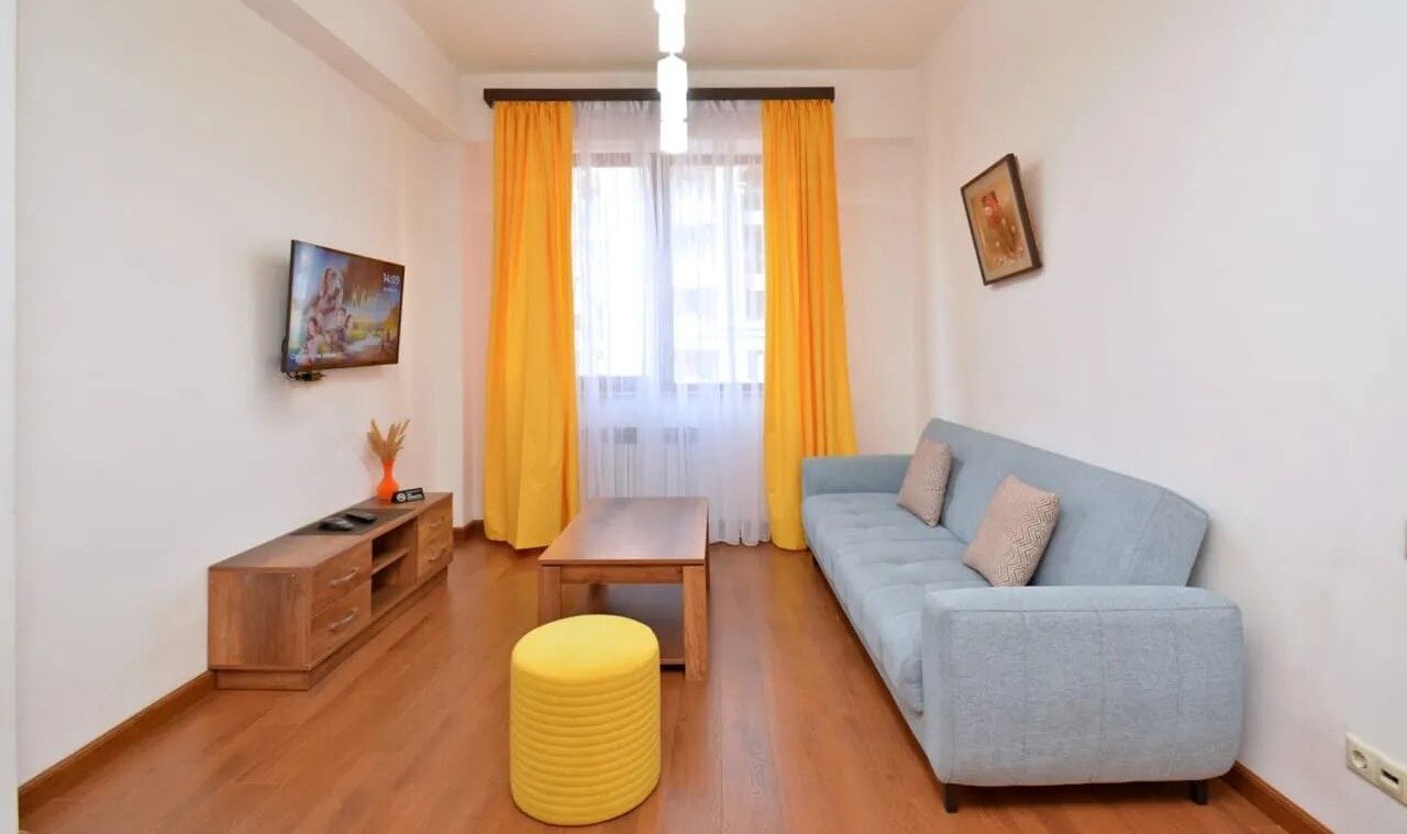 2-room apartment, Buzand St, 7