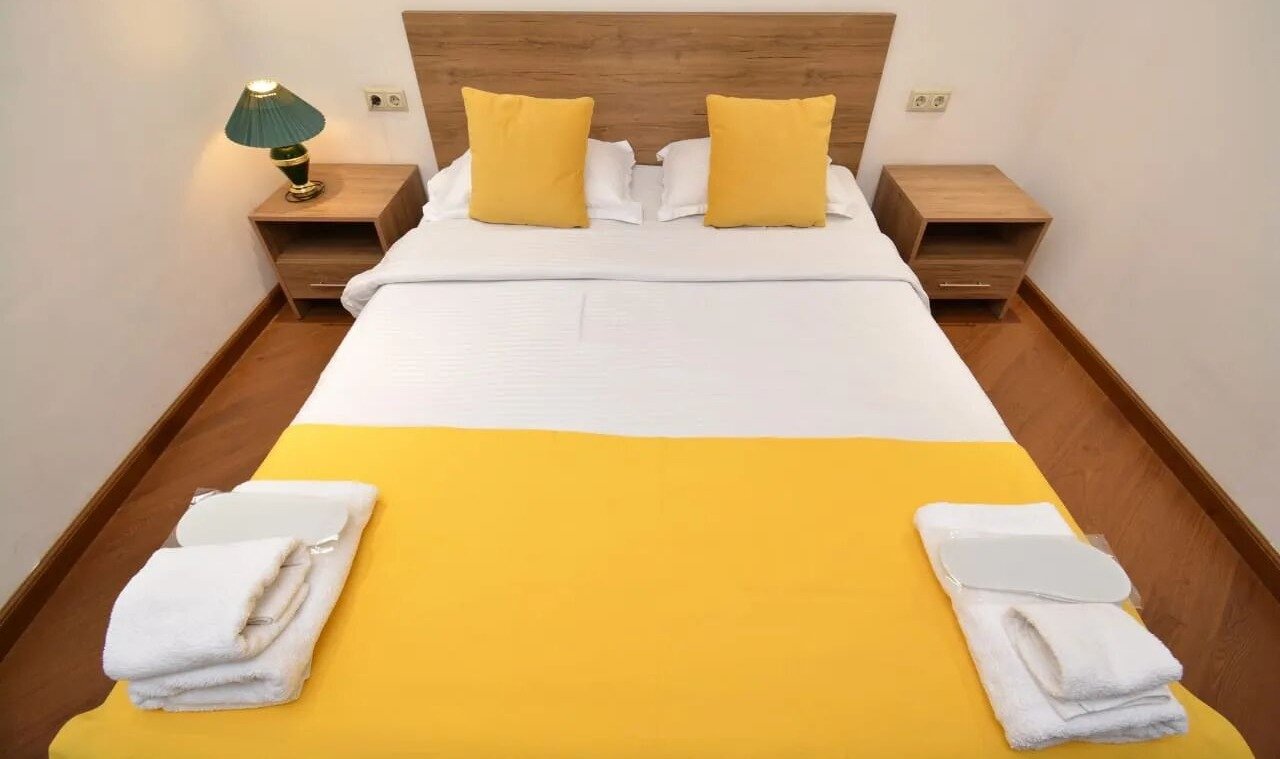 2-room apartment, Buzand St, 8