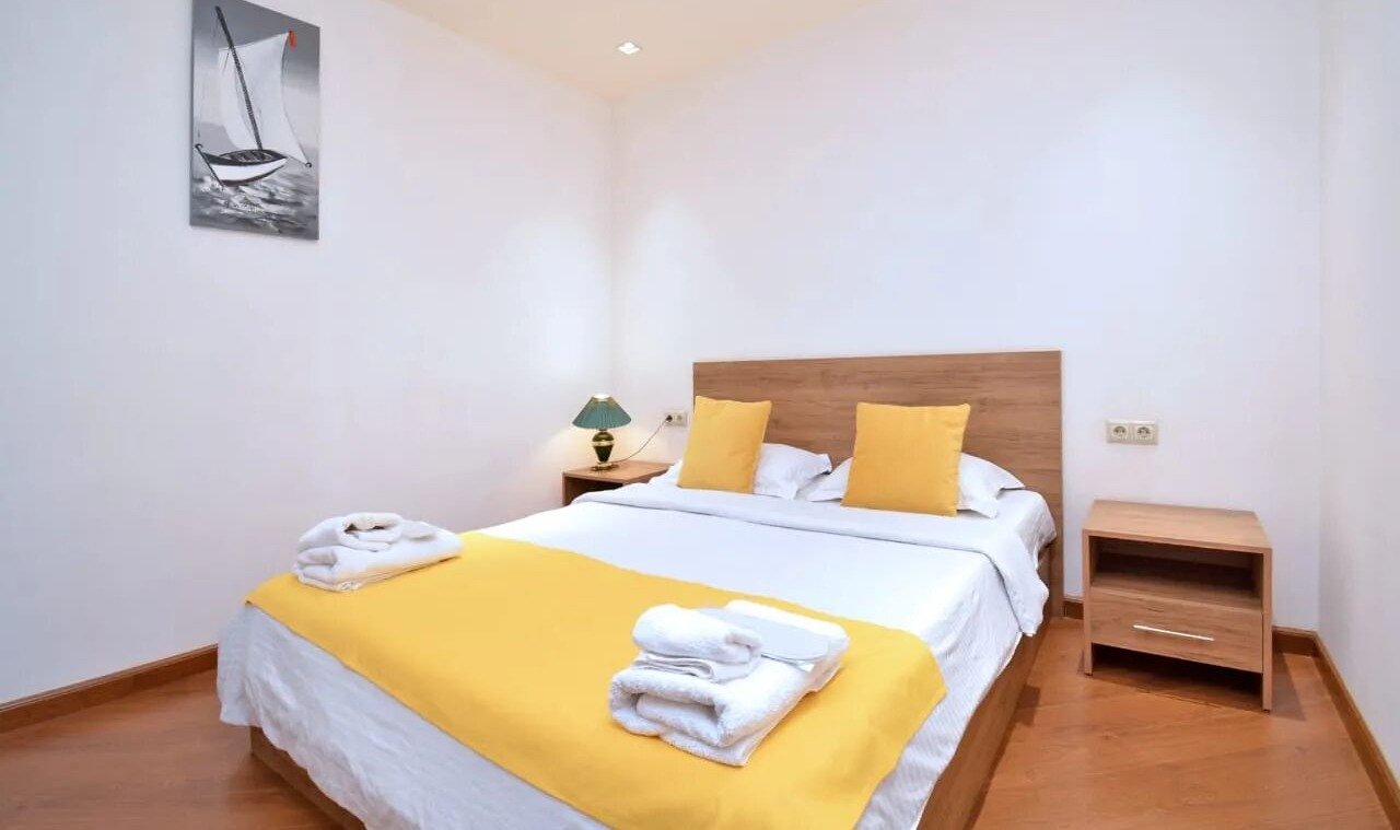 2-room apartment, Buzand St, 11