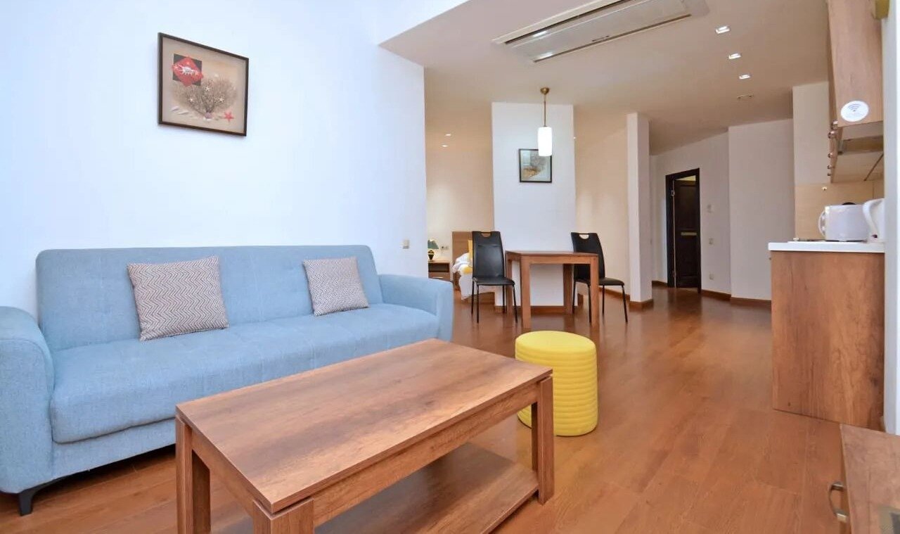 2-room apartment, Buzand St, 17