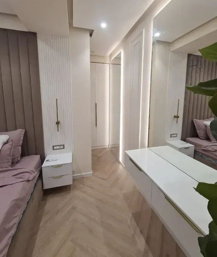 3-room apartment, Leonid Azgaldyan St, 5