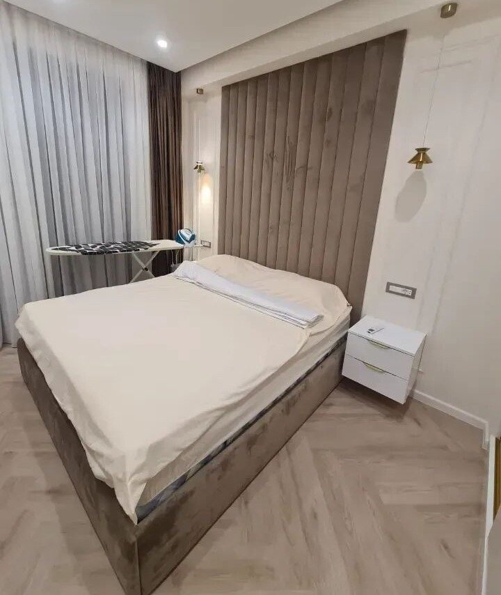 3-room apartment, Leonid Azgaldyan St, 9