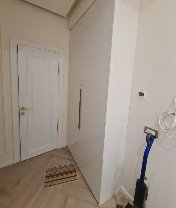 3-room apartment, Leonid Azgaldyan St, 11