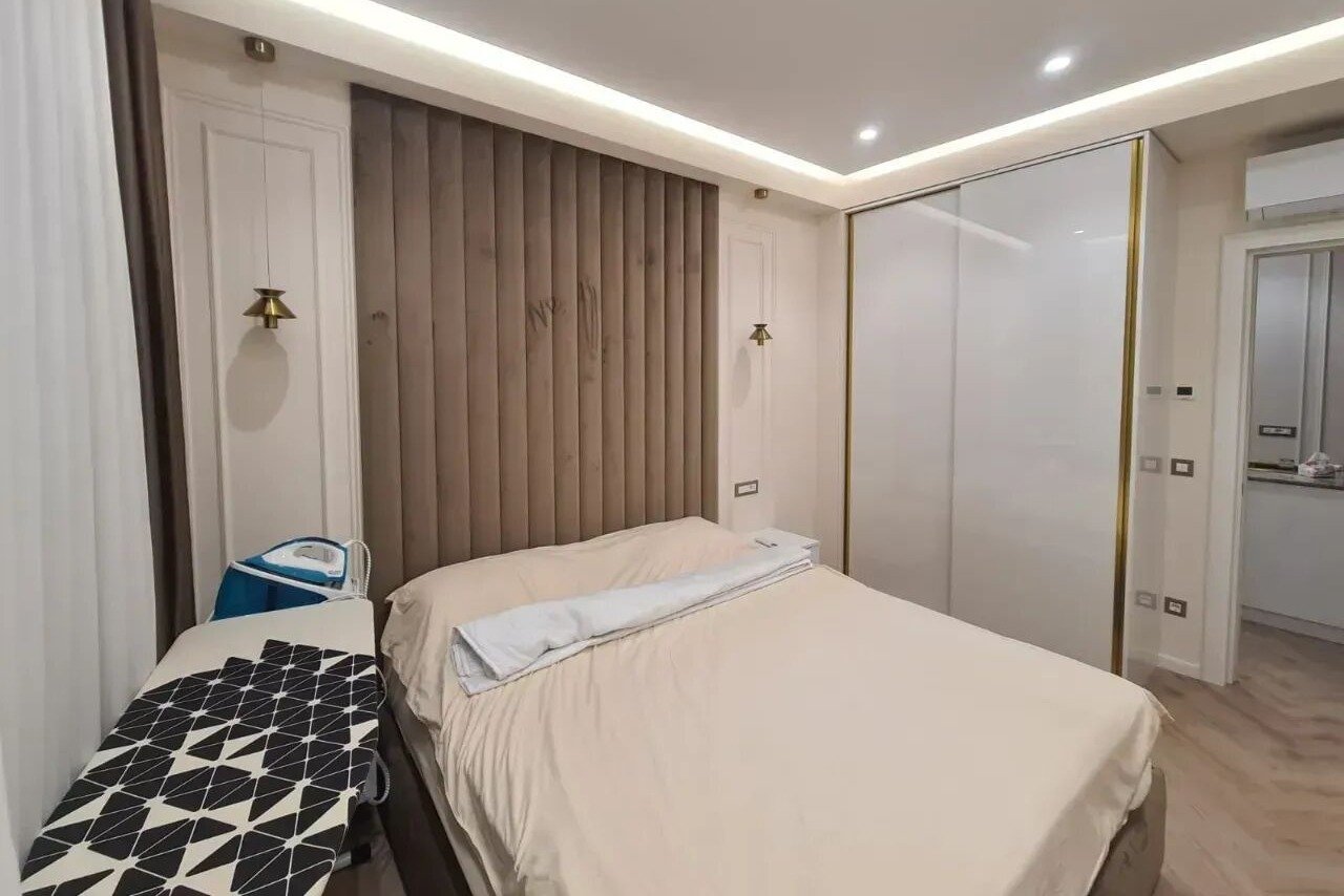 3-room apartment, Leonid Azgaldyan St, 13