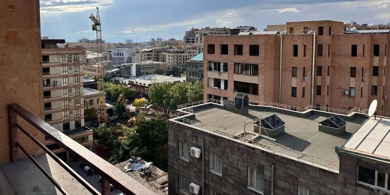 3 սենյականոց բնակարան, Նալբանդյան փ., 15