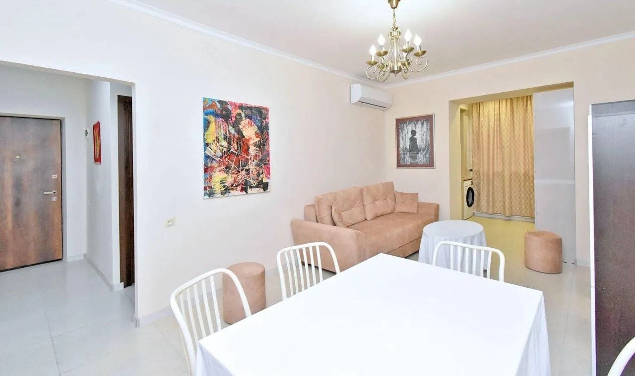 3-room apartment, улица Закяна, 1
