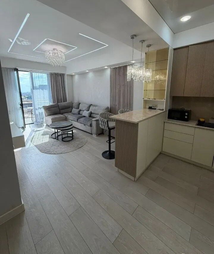 2-комн. квартира, ул. Ростома, 1