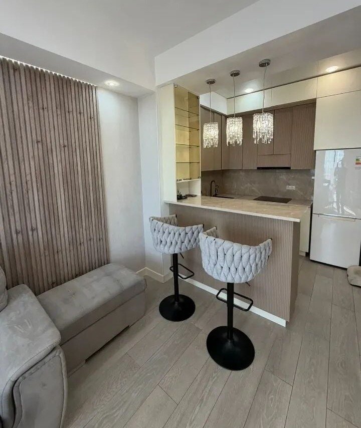 2-комн. квартира, ул. Ростома, 6