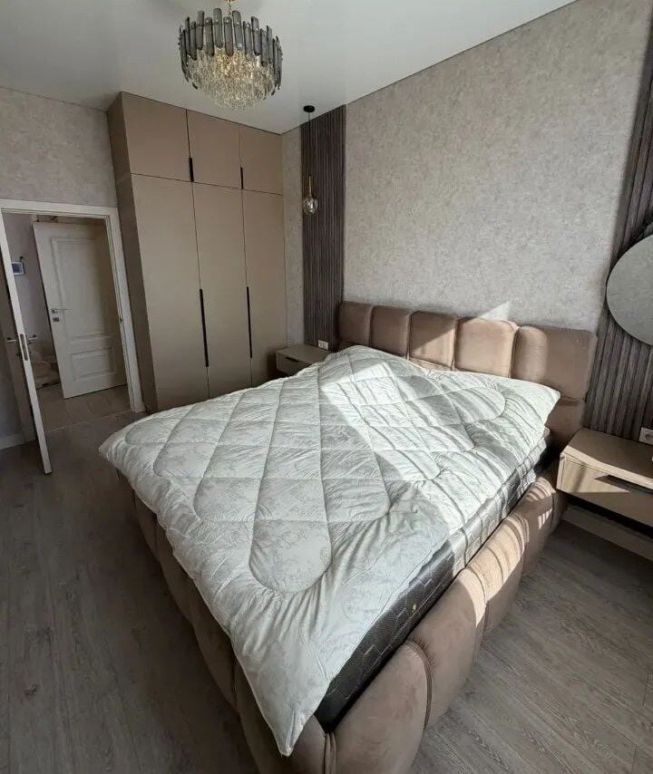 2-комн. квартира, ул. Ростома, 7