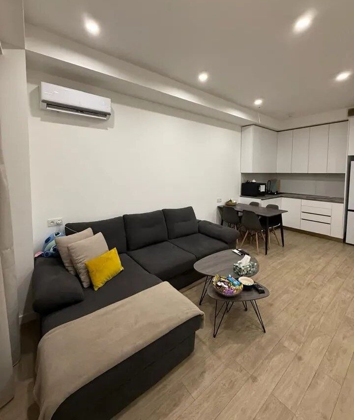 2-комн. квартира, пр. Аршакуняц, 8