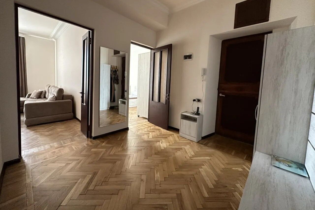 3-комн. квартира, ул. Исаакяна, 11