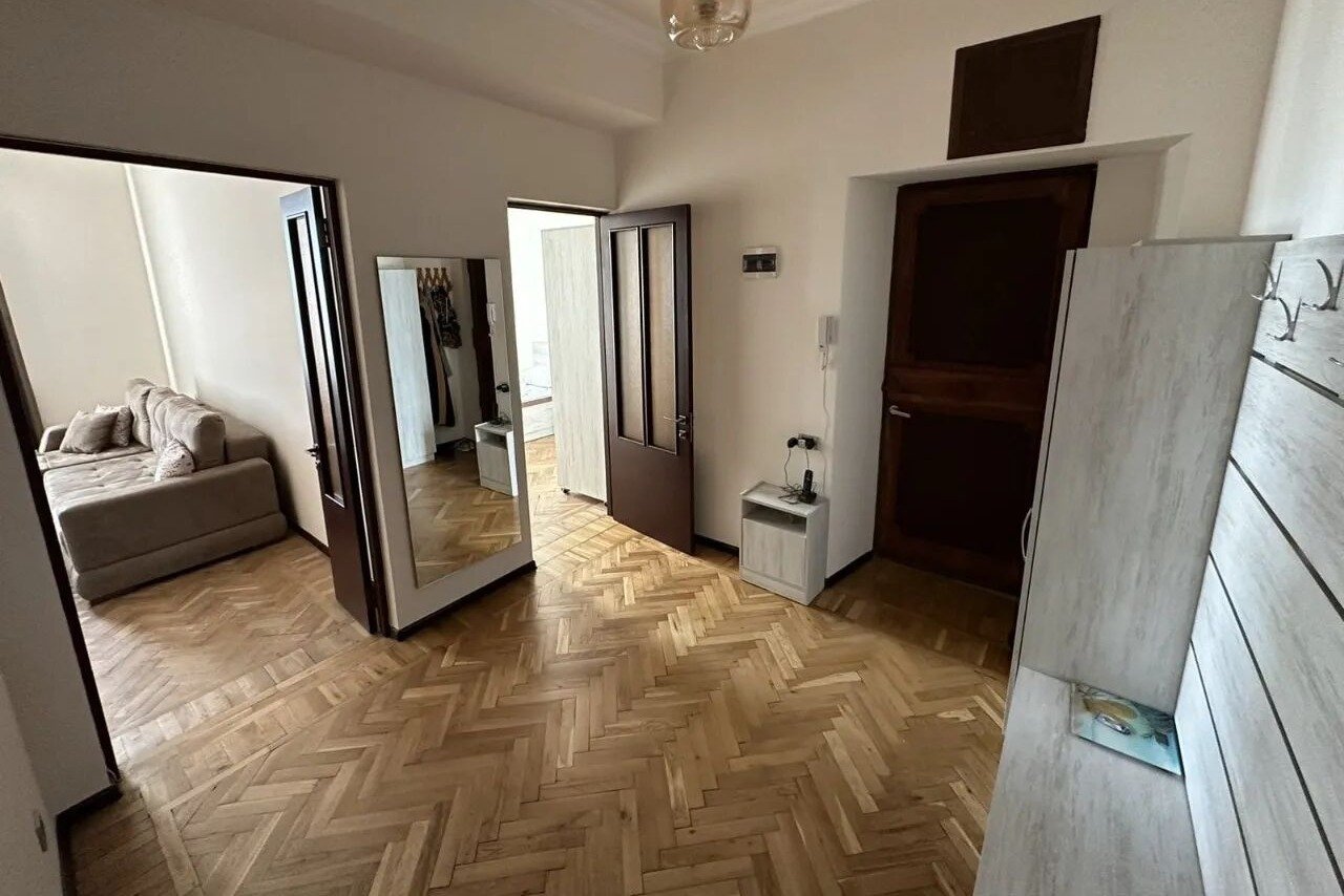 3-комн. квартира, ул. Исаакяна, 12