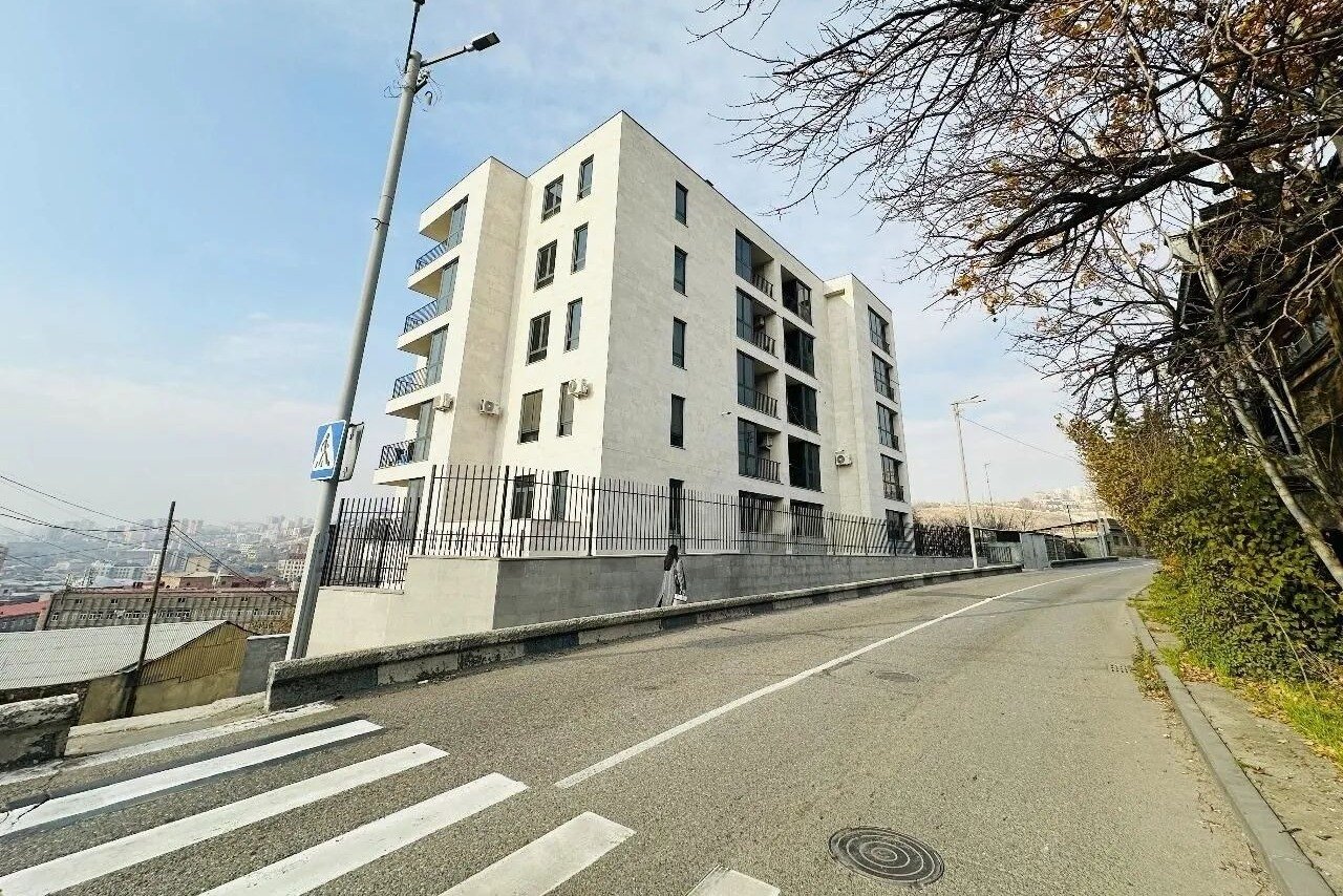 4 սենյականոց բնակարան, Գևորգ Ջահուկյան փ., 2