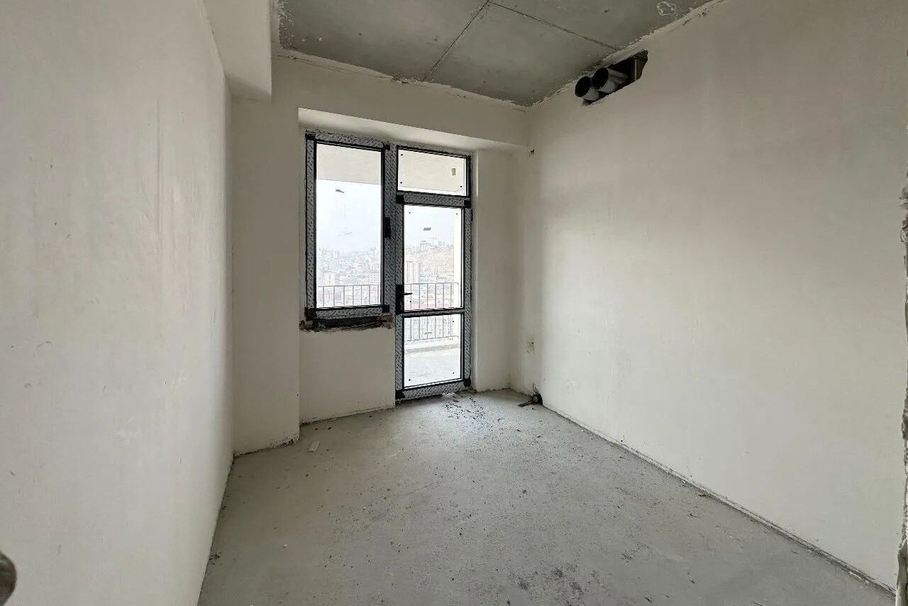 4 սենյականոց բնակարան, Գևորգ Ջահուկյան փ., 21