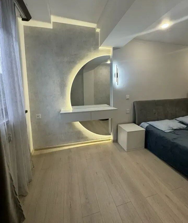 3-room apartment, улица Ин Ереванцу, 1