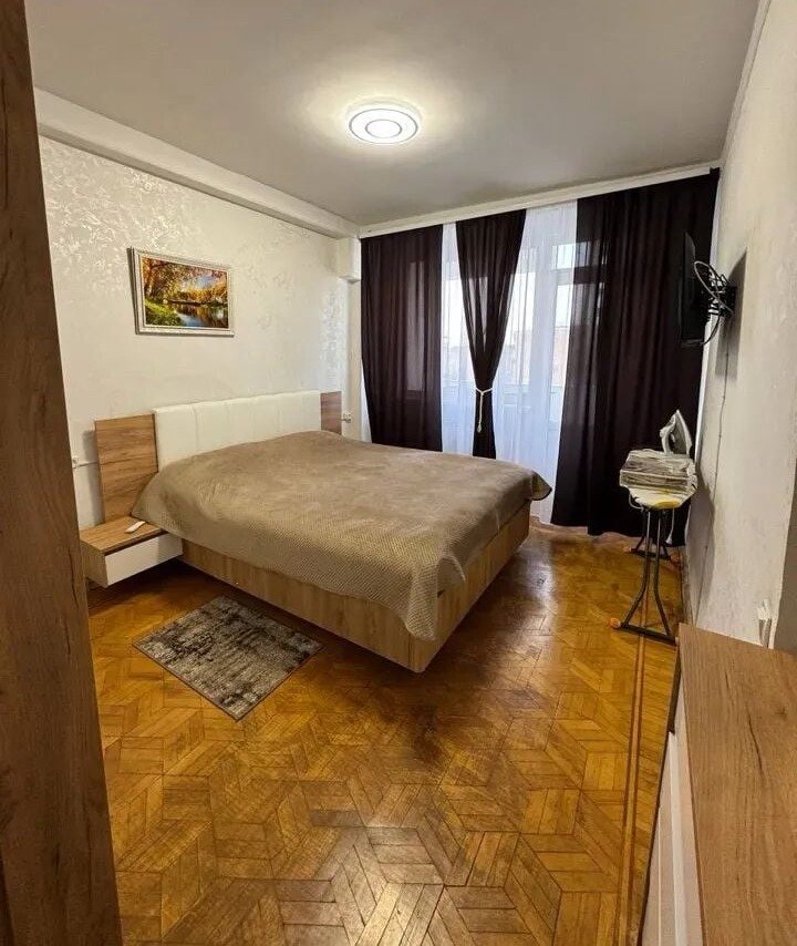 2-комн. квартира, ул. Амиряна, 5