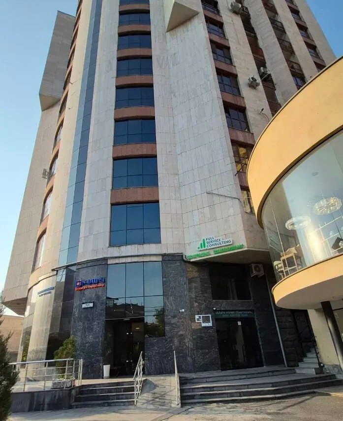3-комн. квартира, ул. Чаренца, 1