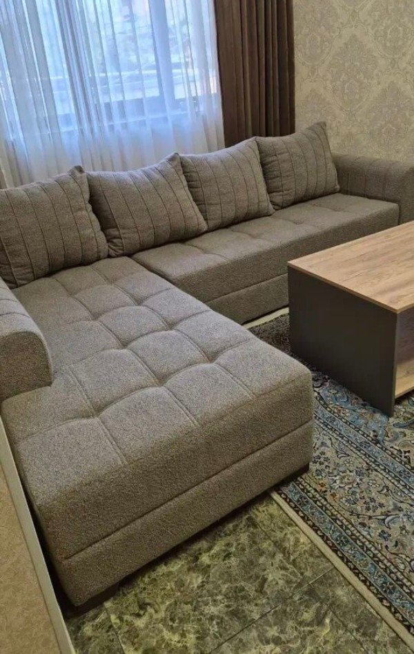 3-комн. квартира, ул. Чаренца, 3