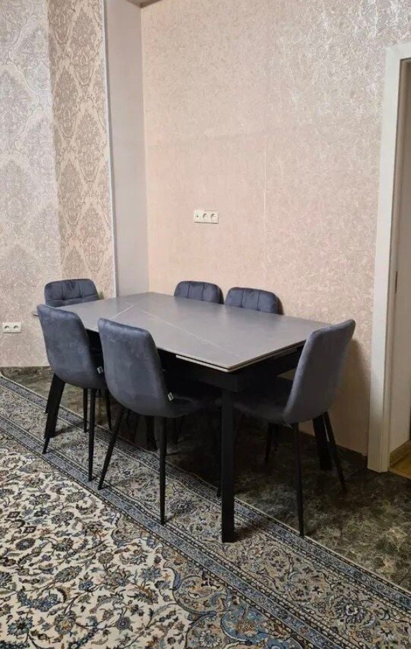 3-комн. квартира, ул. Чаренца, 5