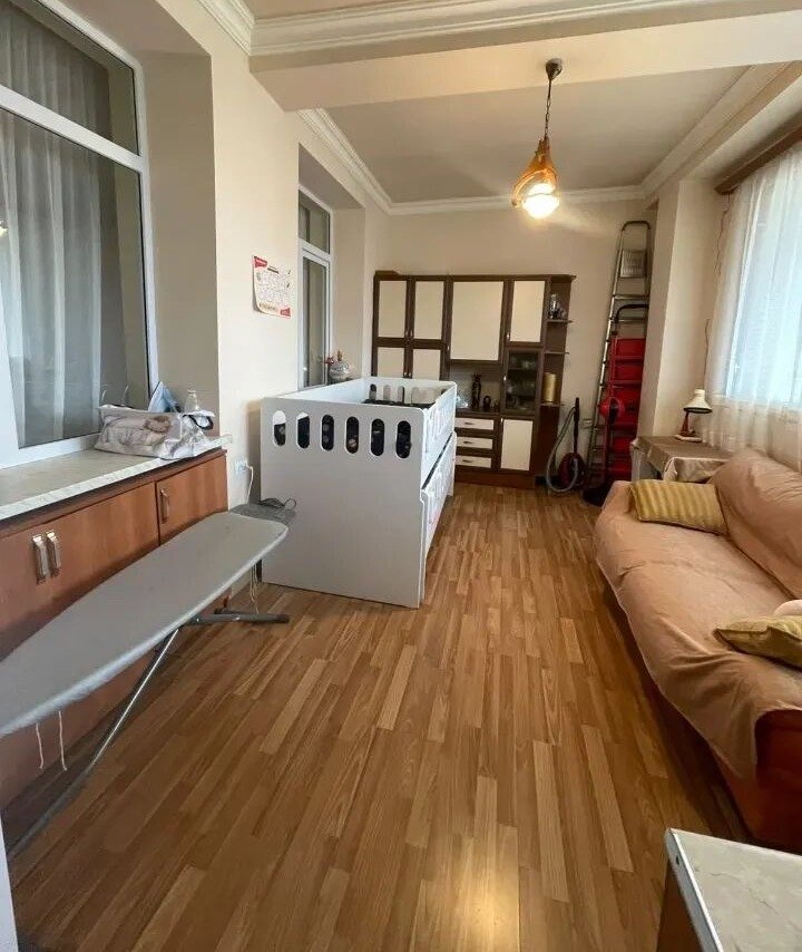 4-комн. квартира, ул. Закяна, 15