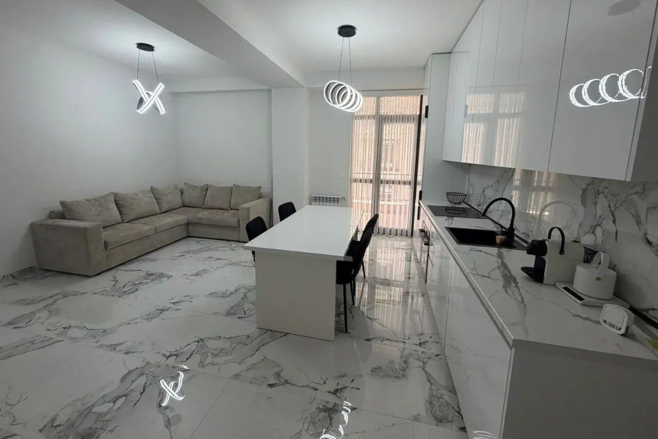 3-комн. квартира, пр. Аршакуняц, 5