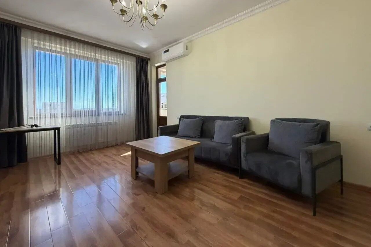 3 սենյականոց բնակարան, Մոնթե Մելքոնյանի պող., 2