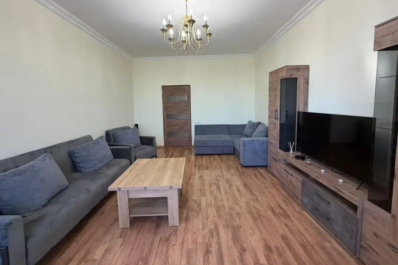 3 սենյականոց բնակարան, Մոնթե Մելքոնյանի պող., 4