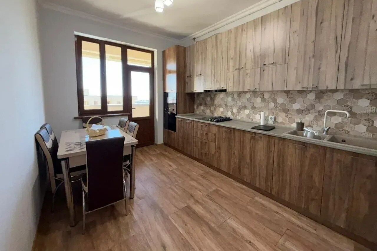 3 սենյականոց բնակարան, Մոնթե Մելքոնյանի պող., 6