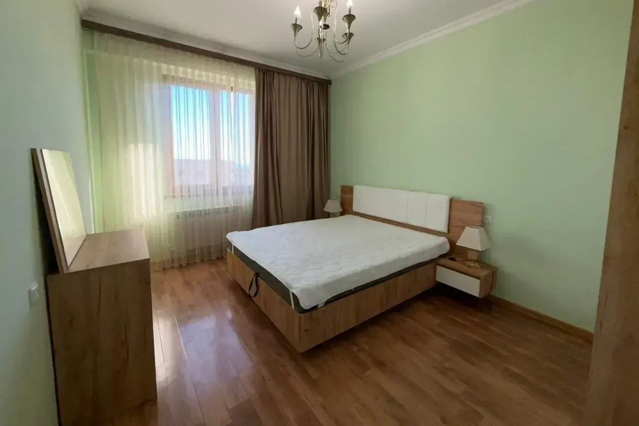 3 սենյականոց բնակարան, Մոնթե Մելքոնյանի պող., 10