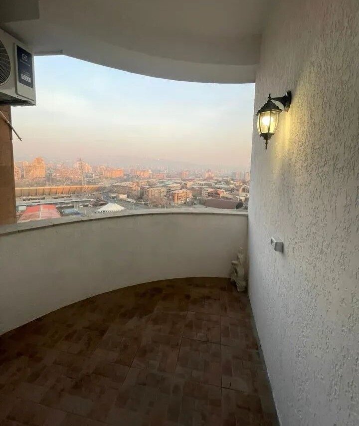 2-room apartment, Tsitsernakaberdi Hwy, 9