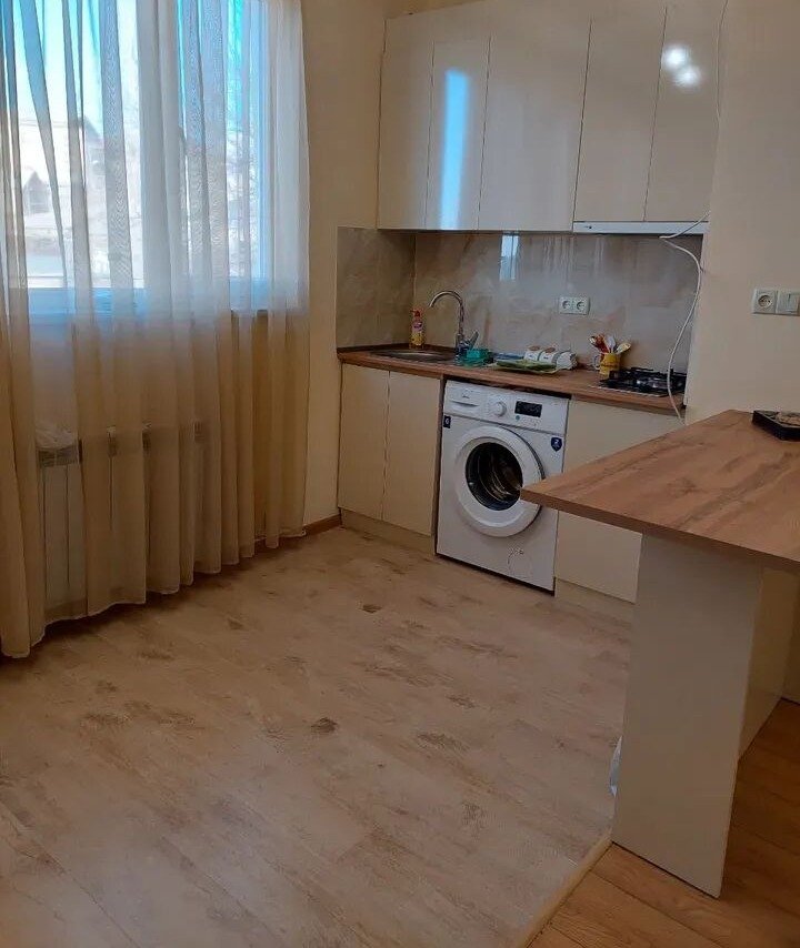 3-room apartment, Sebastiayi St, 3