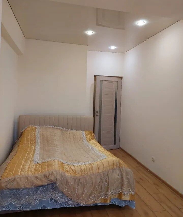 3-room apartment, Sebastiayi St, 8
