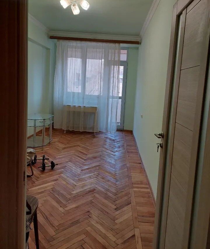 3-room apartment, Sebastiayi St, 9