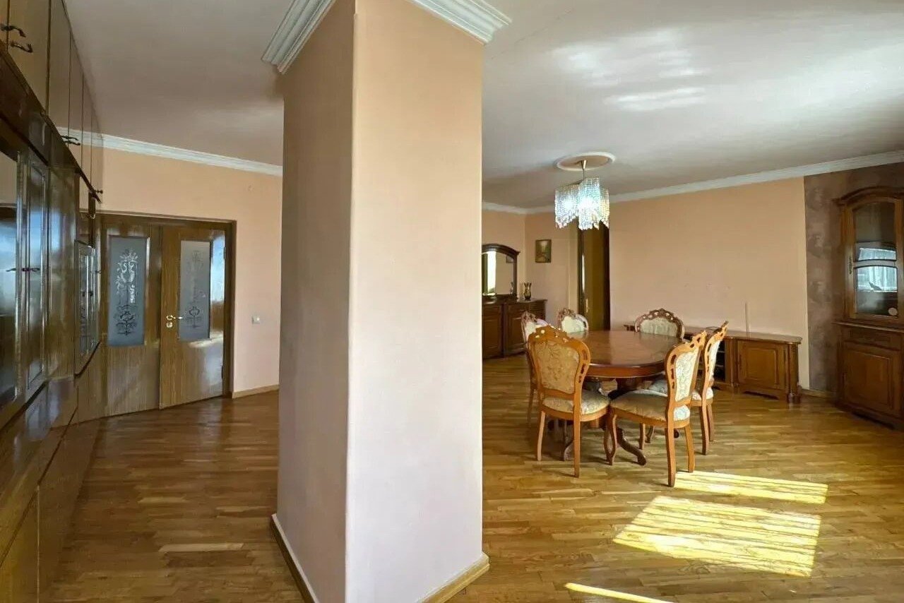 5-room apartment, Kocharyan St, 3